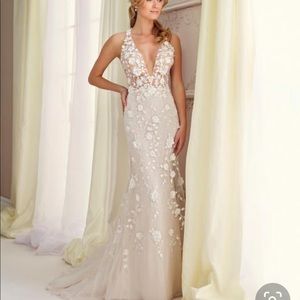 Enchanting by MonCheri wedding
